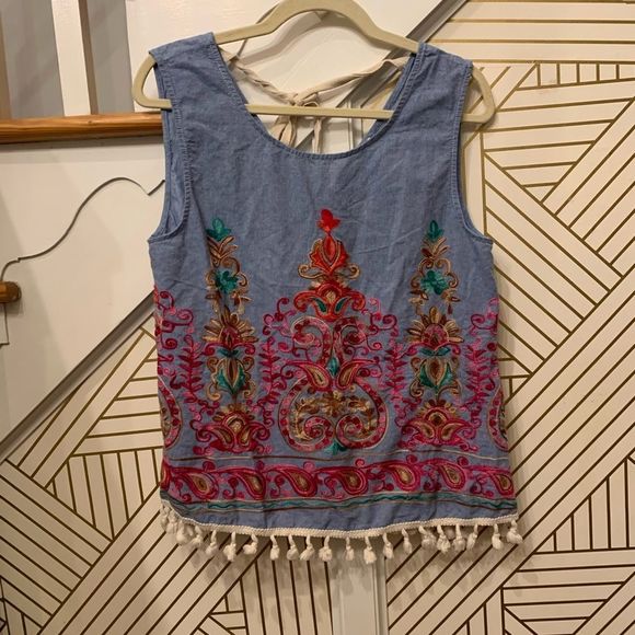 Entro Embroidered Tank - Picture 1 of 5